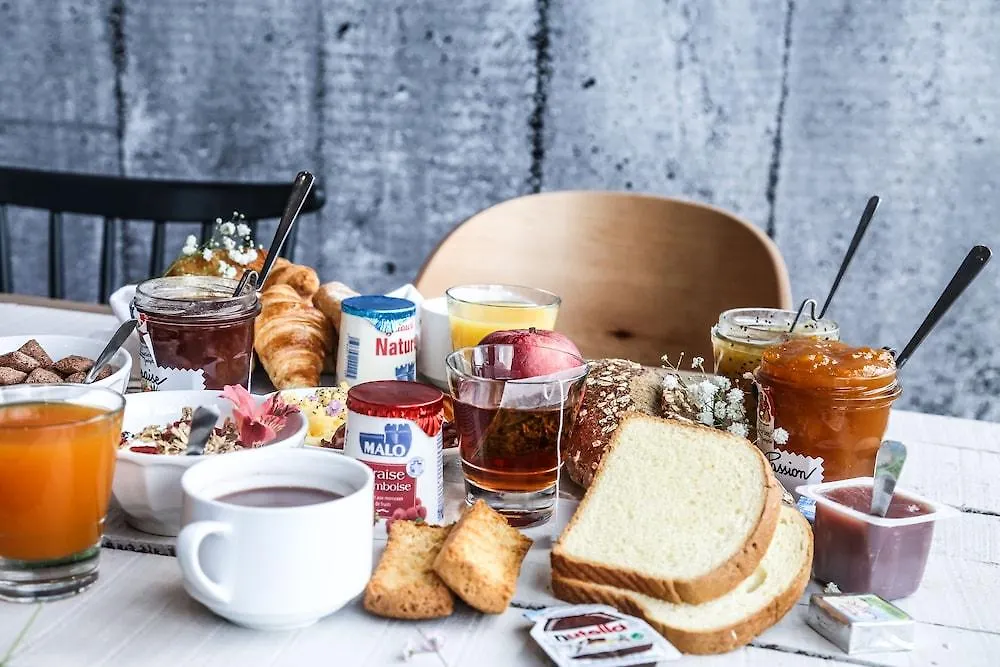 B&B Hotel Marseille Les Ports Francia