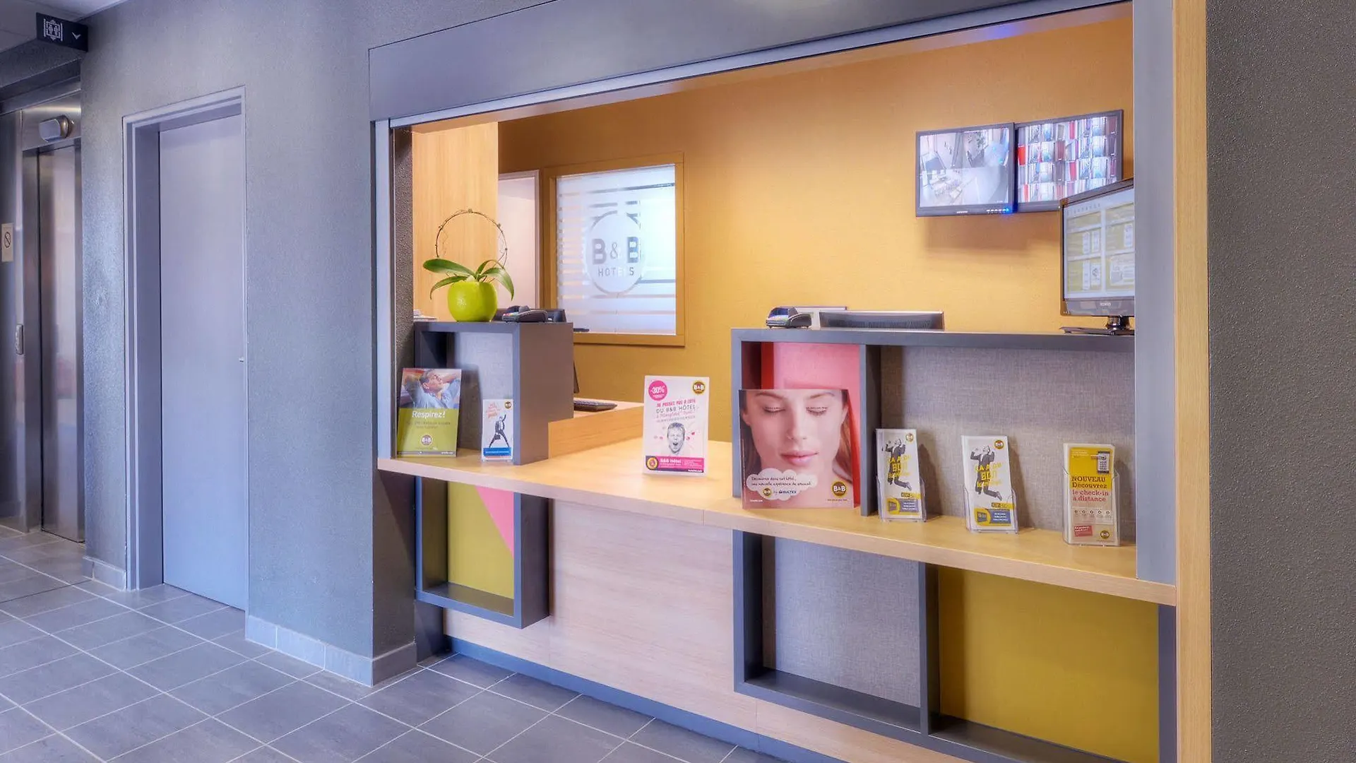 B&B Hotel Marseille Les Ports Francia