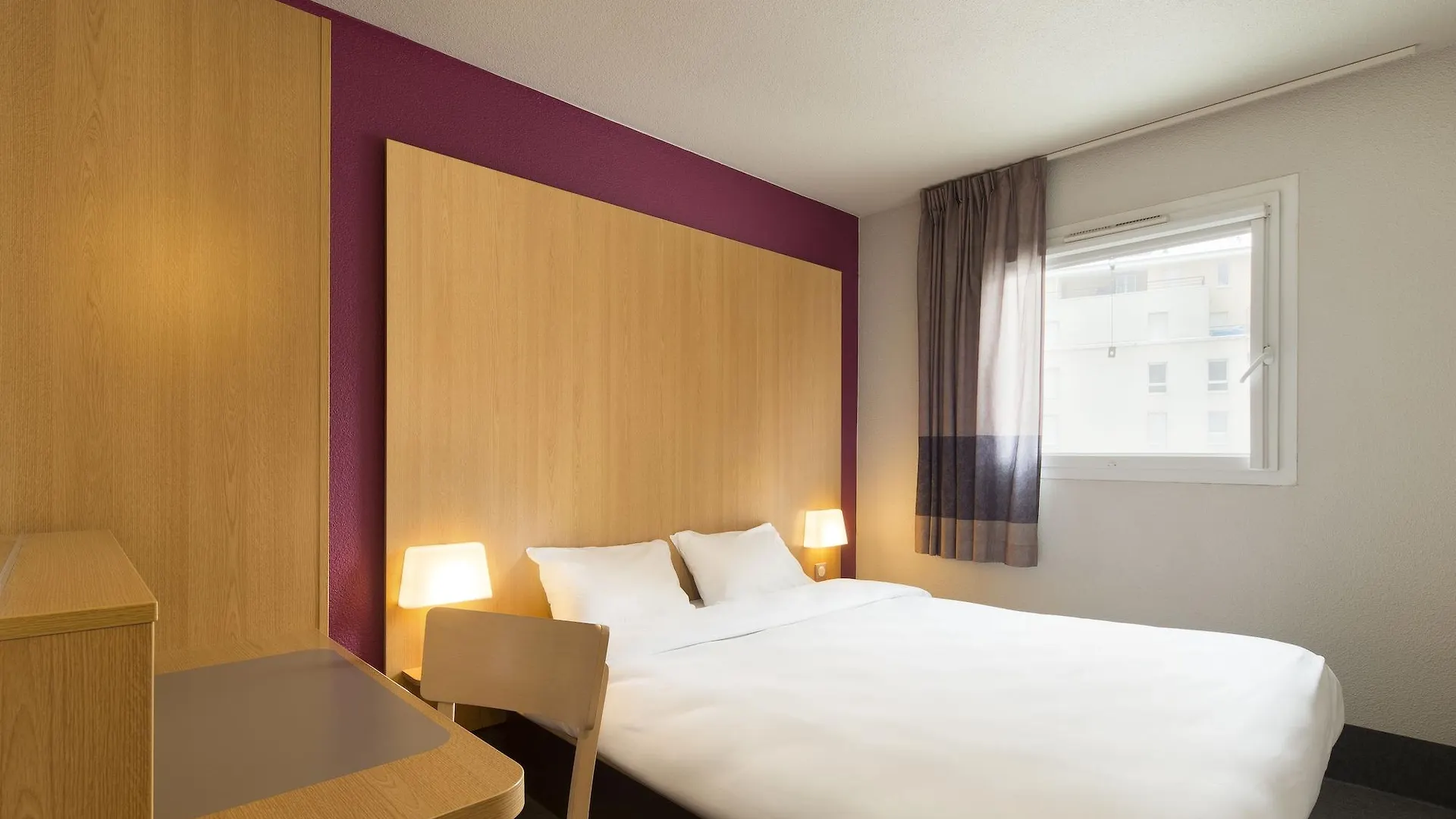 **  B&B Hotel Marseille Les Ports France