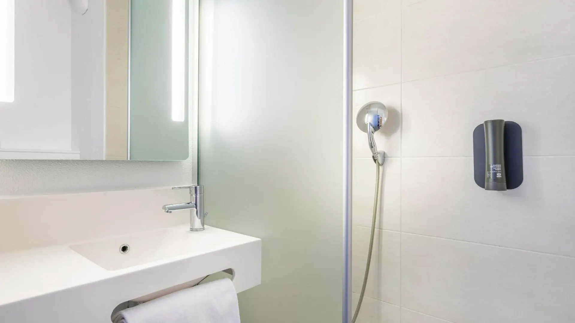 B&B HOTEL Marseille Les Ports France